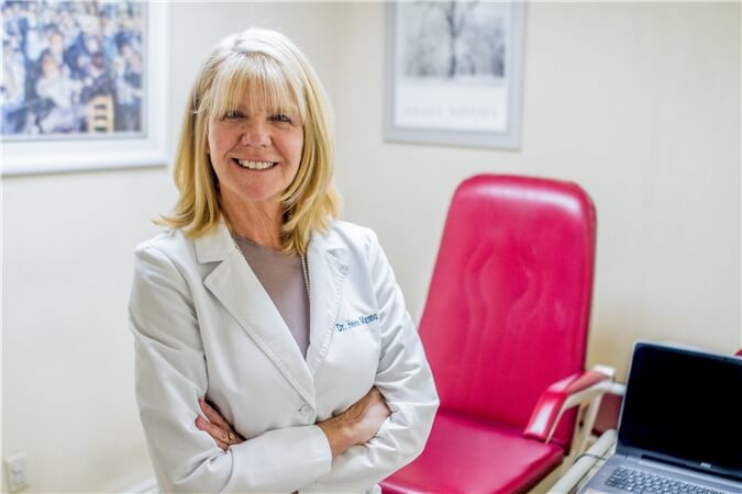 Dr Helene Manno Podiatrist